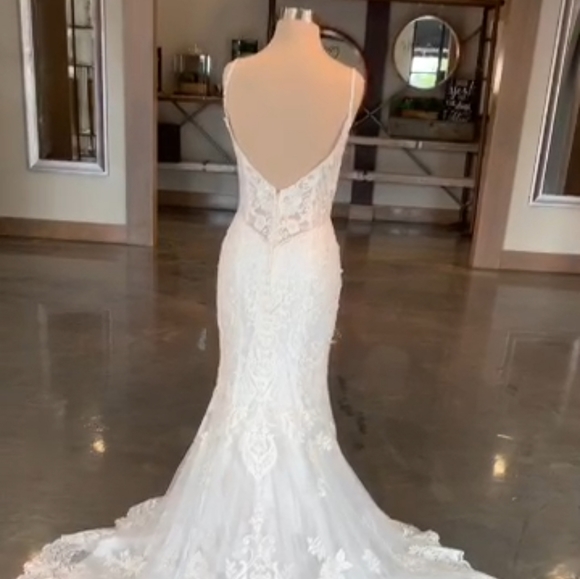 Wedding Dress - Picture 7 of 7